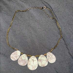 Elegant Gold and Cream Teardrop Necklace